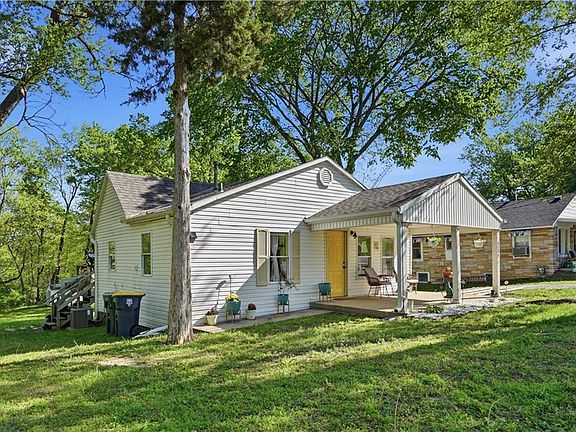 2nd image of 6206 NE 54th St