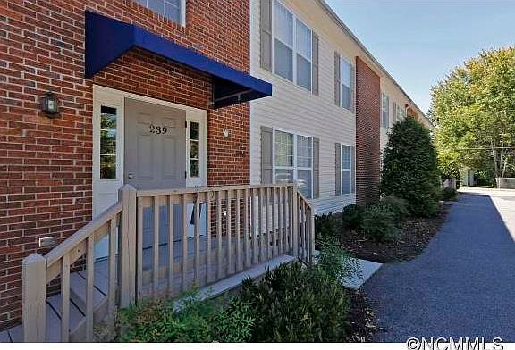 1st image of 239 Camelot Dr APT D