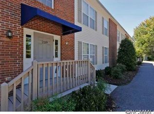 239 Camelot Dr APT D, Waynesville, NC 28786