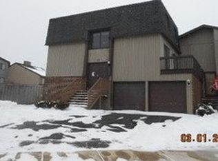69 Portwine Dr, Roselle, IL 60172