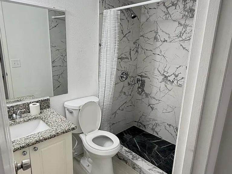 9801 Turf Way — Photo 12