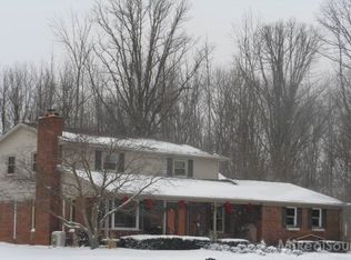 8615 Meskill Rd, Columbus, MI 48063