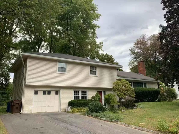 79 Devon Road, Delmar, NY 12054