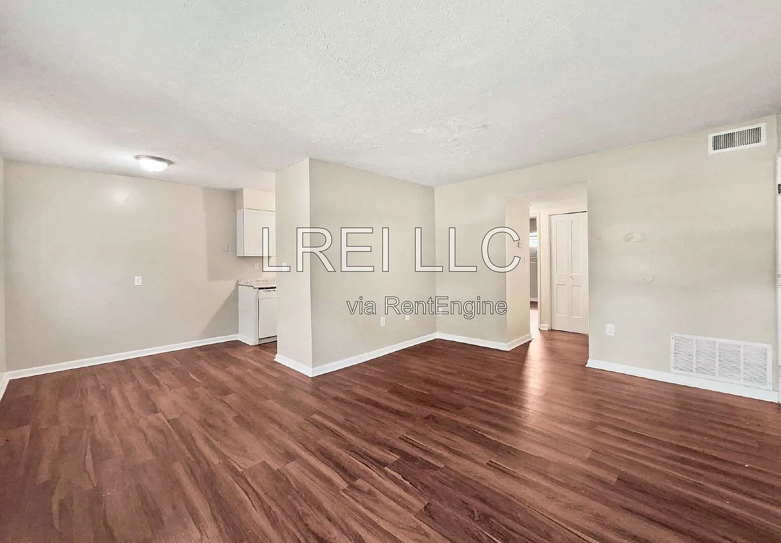 1 bed, 1.0 bath, 850 sqft, $795 — Photo 3