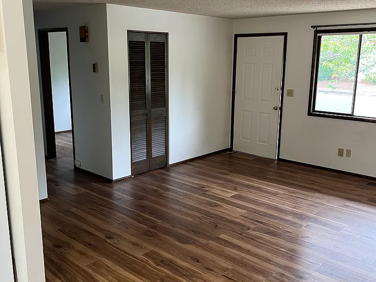 1595 Amberland Ave — Photo 16
