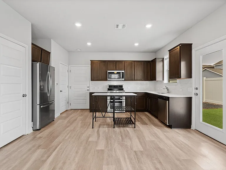 7814 Wilfred Dr — Photo 4