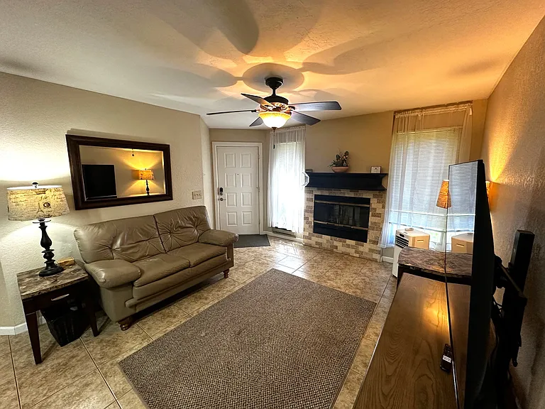 2700 S White Mountain Rd #407 — Photo 3