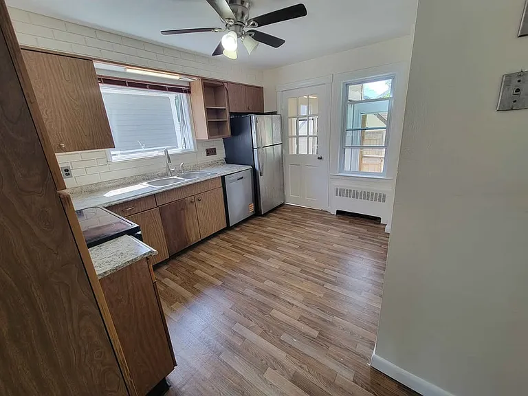 42 Madison St — Photo 6