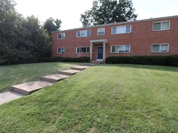 7401 Olian Dr, Hazelwood, MO 63042