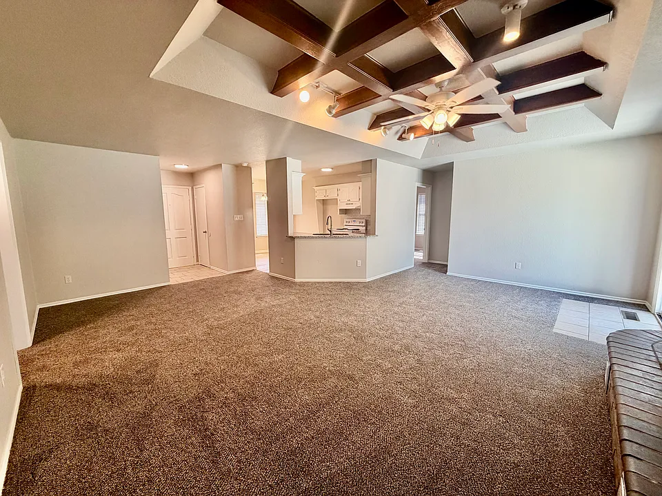 1900 Sunflower Cir