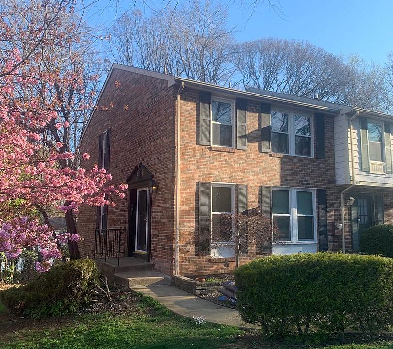 2nd image of 501 Oakmont Ct
