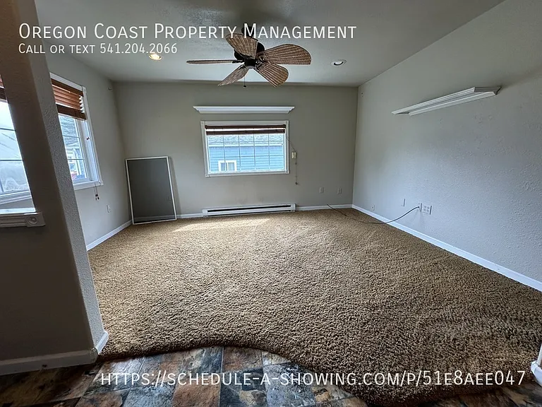 425 NW Siletz Ave — Photo 6