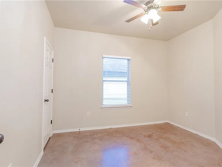 421 Jack Rabbit Ln #B — Photo 11