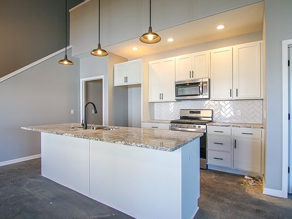 5th image of 6531 Cortland Park
