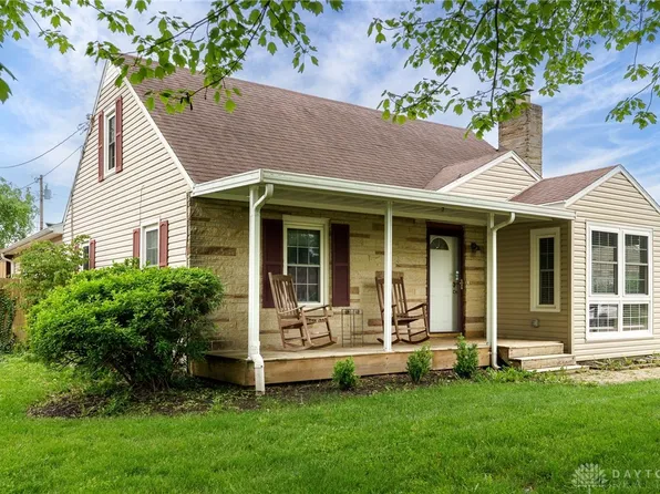 1738 Parkview Dr, Xenia, OH 45385