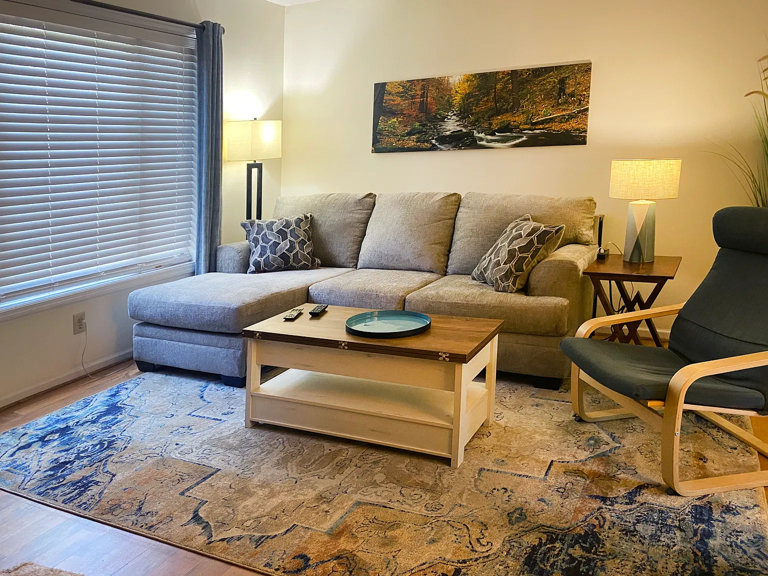 2 bed, 900 sqft, $2,800 — Photo 4