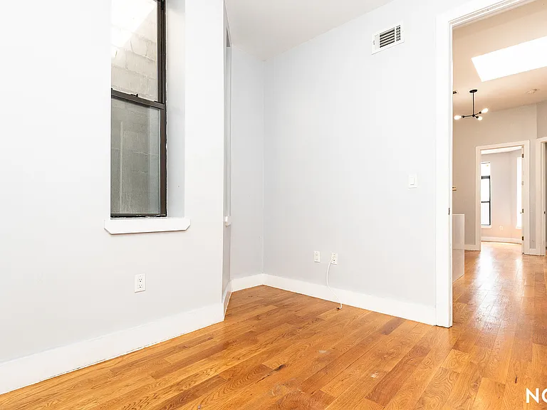 829 Monroe St #8 — Photo 4