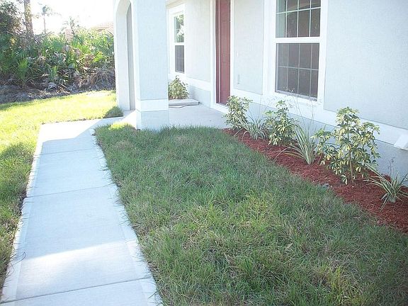 5th image of 3014 SW Circle St
