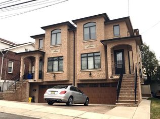 22 E Ruby Ave #B, Palisades Park, NJ 07650