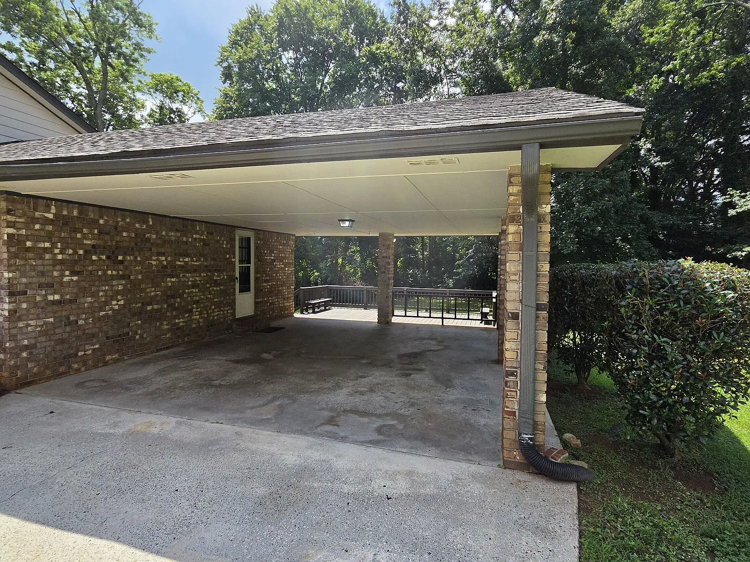 3 bed, 2.0 bath, 1832 sqft, $1,850 — Photo 4