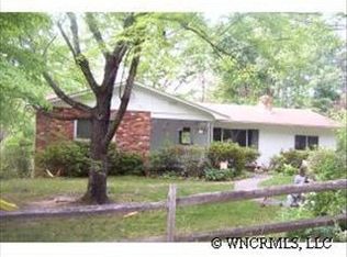 11 Hummingbird Ln, Asheville, NC 28806