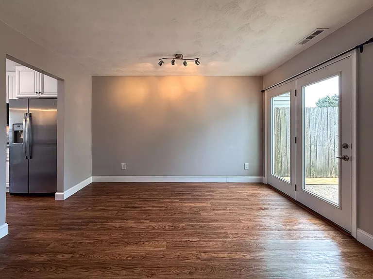 4606 Merrimac Ln — Photo 8