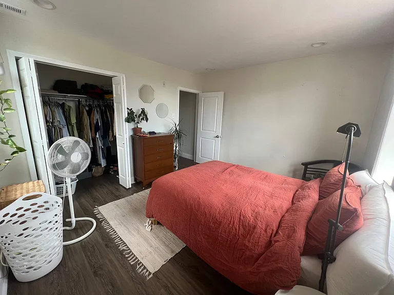 1525 E Moyamensing Ave #2 — Photo 12