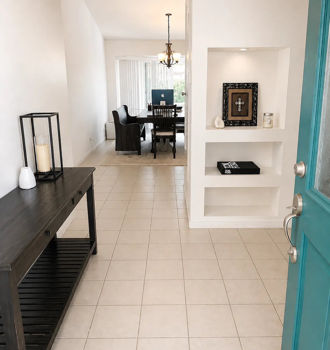 3 bed, 1878 sqft, $3,300 — Photo 1