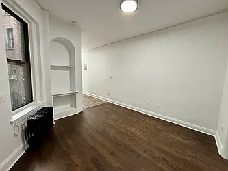 Rented by KNOCKKNOCK LLC