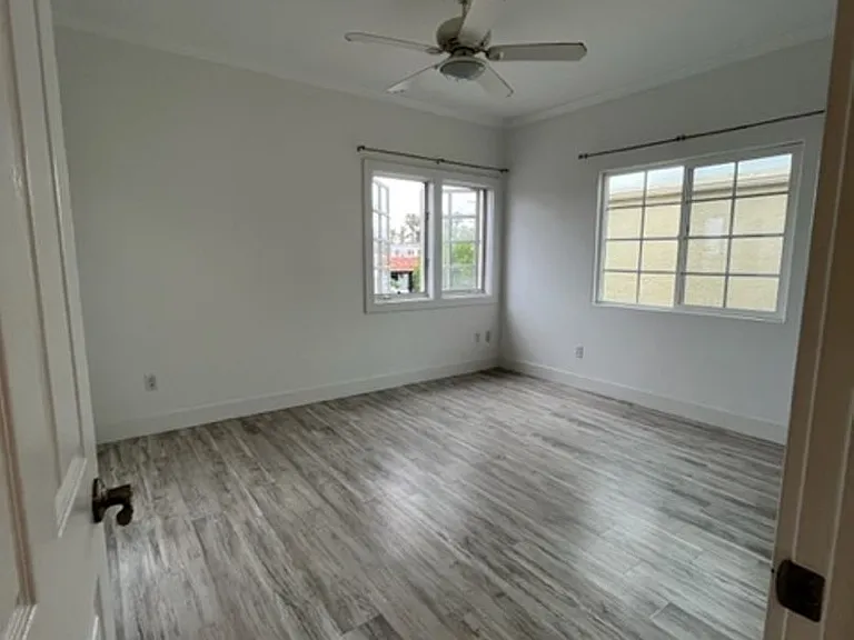 4927 Brighton Ave — Photo 14