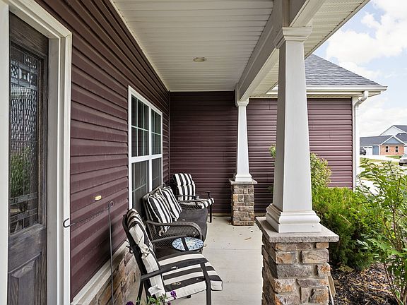 4th image of 2842 Foxglove Ct