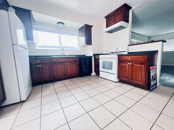 Escondido Historic Neighborhood 2 Bedroom 1 Bath Home, 428 S Date St, Escondido, CA 92025