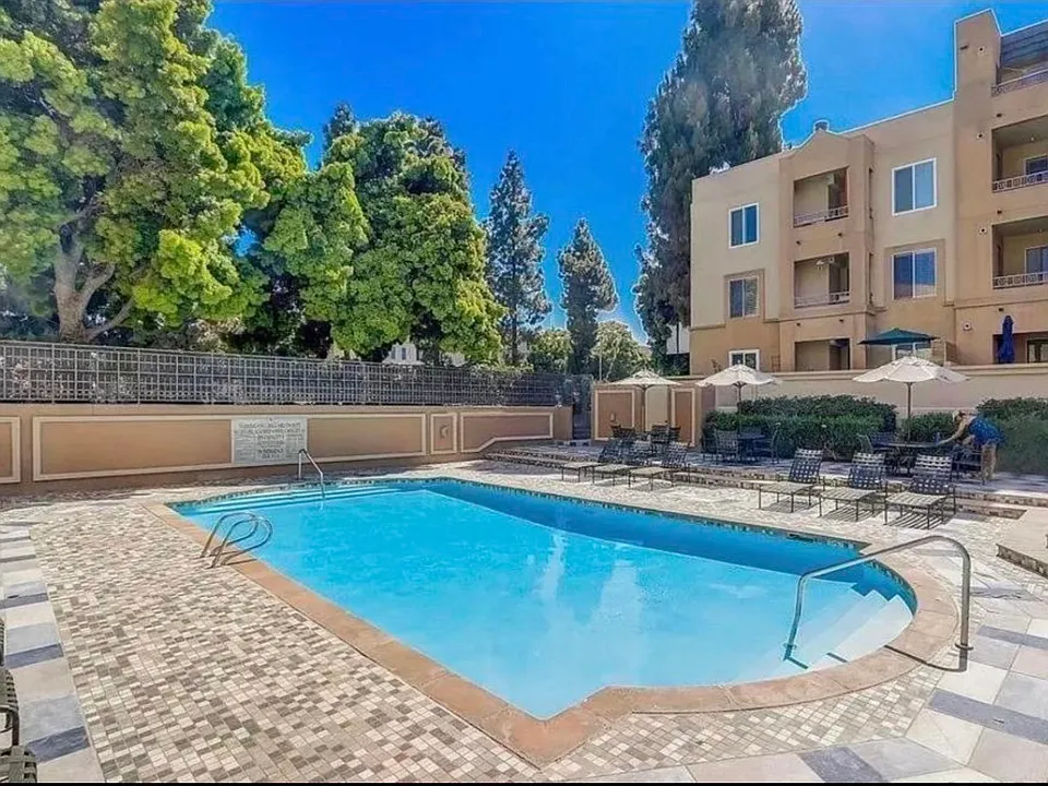 3550 Lebon Dr #6110