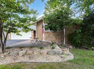 14806 Southcross Ln, Burnsville, MN 55306