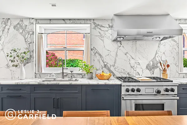 Sold by Leslie J. Garfield | media 26