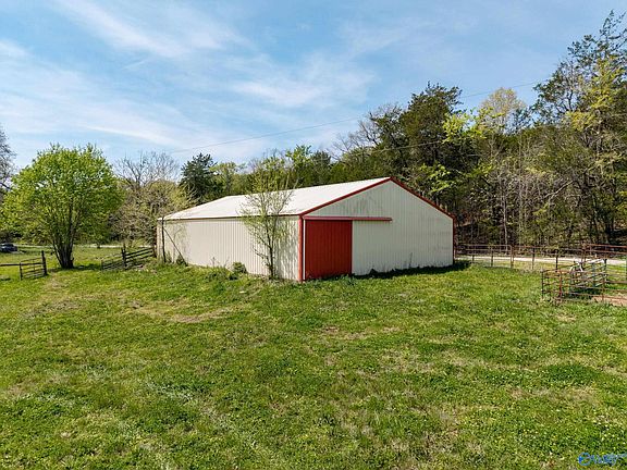 4th image of 305 Ingram Rd