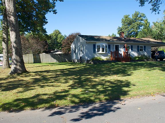 2nd image of 24 Glen Oak Dr