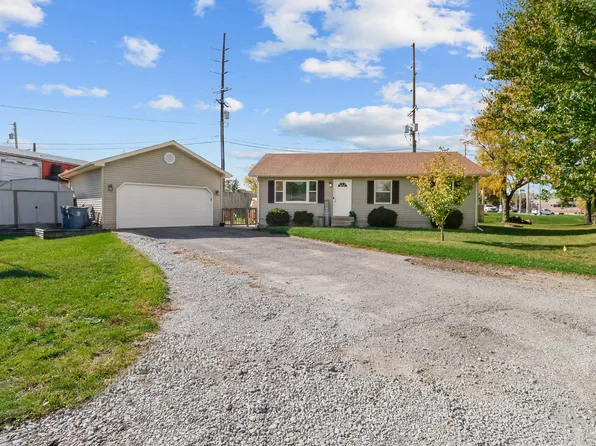 202 N Lincoln St, Hebron, IN 46341