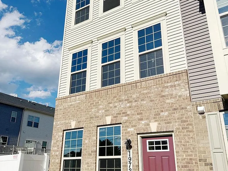 19722 Preservation Mews — Photo 1