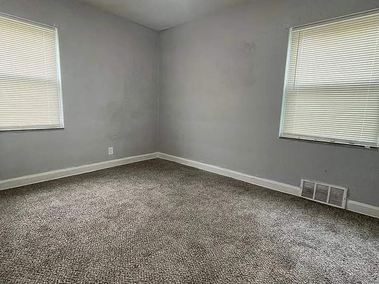 5751 Nottingham Rd — Photo 8
