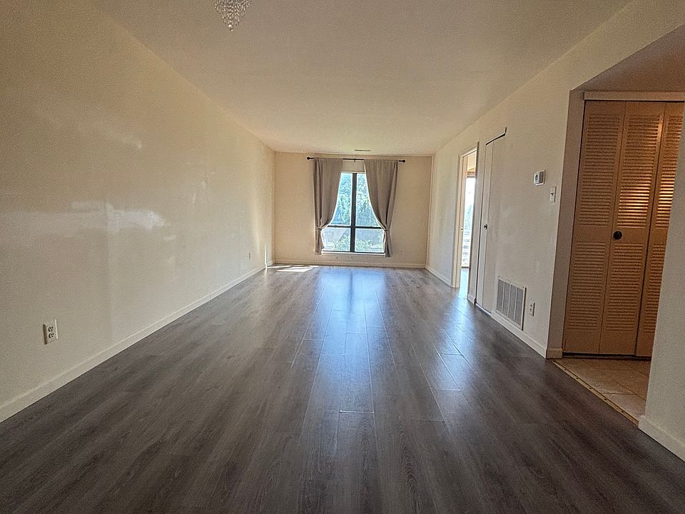 1st image of 1825 Bridgetown Pike APT 706
