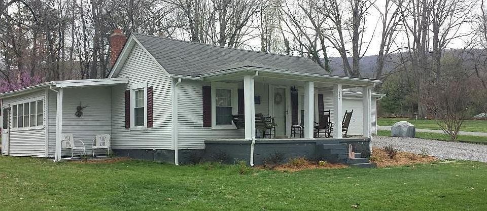 1st image of 625 Emmett Ln