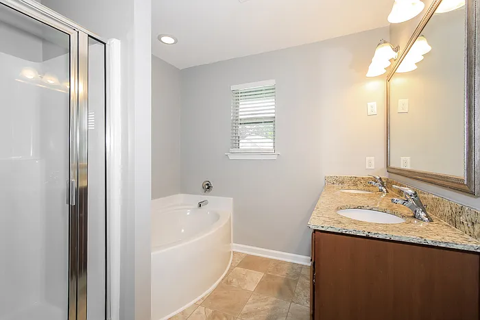 262 Claudia Dr — Photo 8