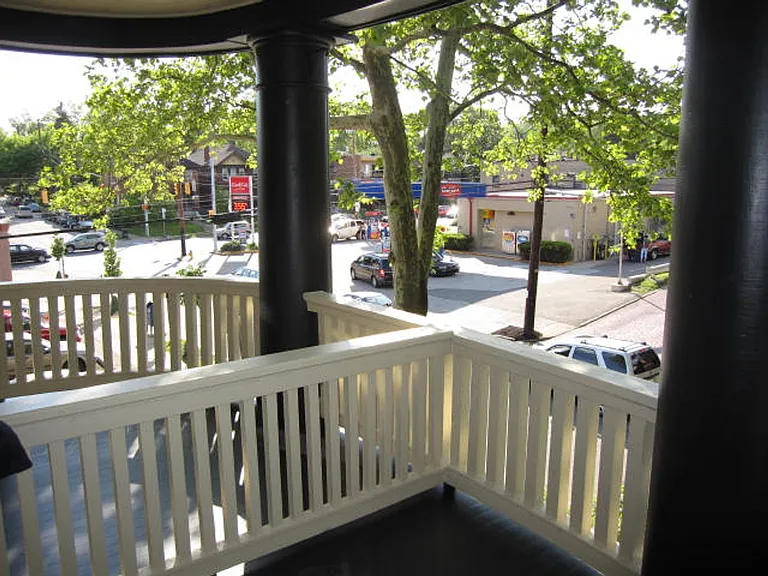 515 W Hutchinson Ave — Photo 12