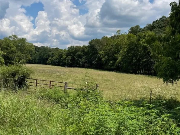 Hayden Rd, Pea Ridge, AR 72751