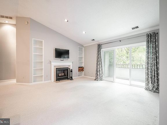 3rd image of 7715 Lafayette Forest Dr #112