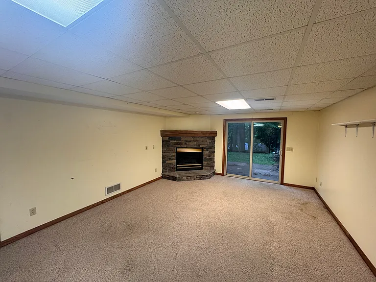Lower Level - 2nd Family Room / Rec Room