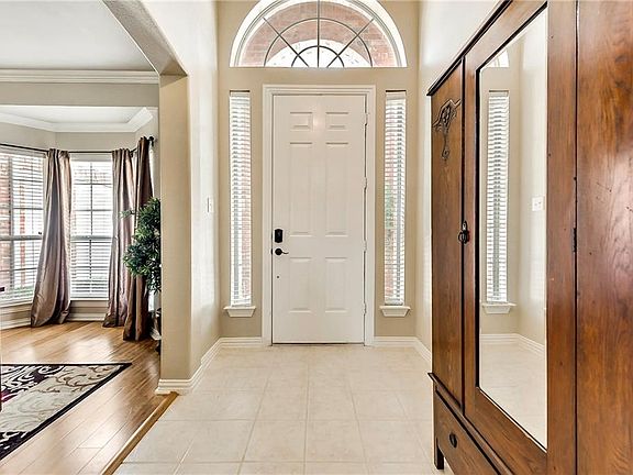 3rd image of 1621 Stone Crest Dr