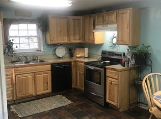 4106 Browns Creek Rd, Saint Albans, WV 25177