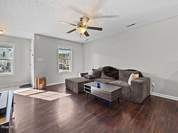 4th image of 508 Cider Hill Road